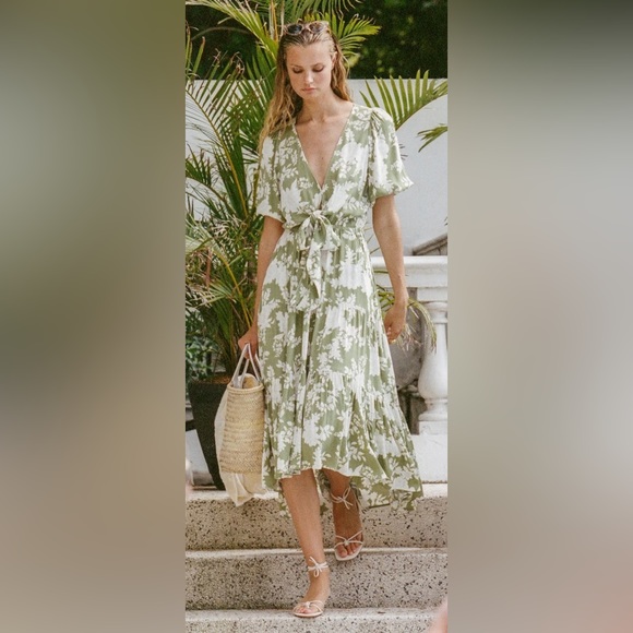 KIVARI Yara Floral Apple Green Tie Front Maxi Dress NWT - Picture 6 of 16